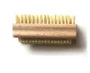 WOODEN NAIL BRUSH